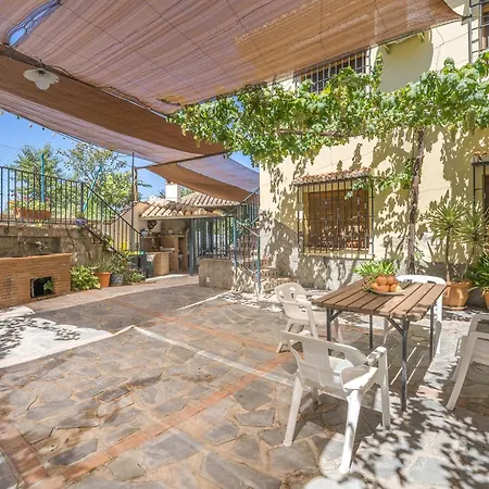 Casa Roque Kır Evi